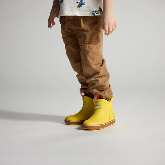 Sesame Street Kids' Fleece Lined Ankle Deck Boot